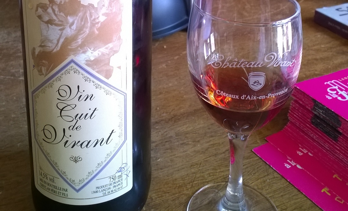Zoom sur le vin cuit, un breuvage du Sud de la France qui a la cote !