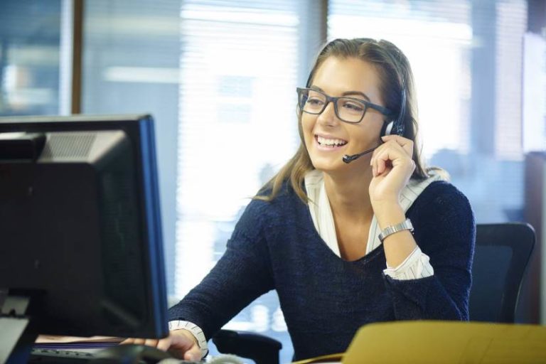 Prenez soin de vos proches grâce à téléassistance Prenez soin de vos proches grâce à téléassistance