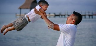 vetement-famille-assorti-papa-enfant