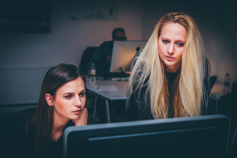 Pourquoi être auto entrepreneur peut-il vous aider à vous reconvertir ? Pourquoi être auto entrepreneur peut-il vous aider à vous reconvertir ?